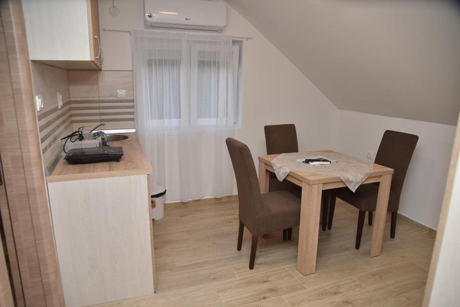 Vila Lux Nedeljkovic Gornja Trepca Apartment ชาชาค ภายนอก รูปภาพ