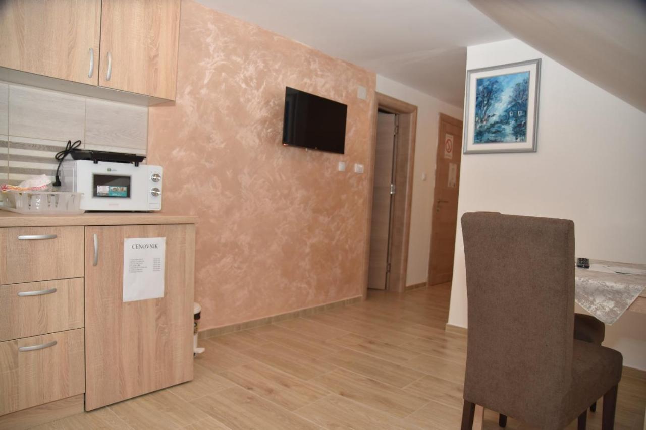 Vila Lux Nedeljkovic Gornja Trepca Apartment ชาชาค ภายนอก รูปภาพ