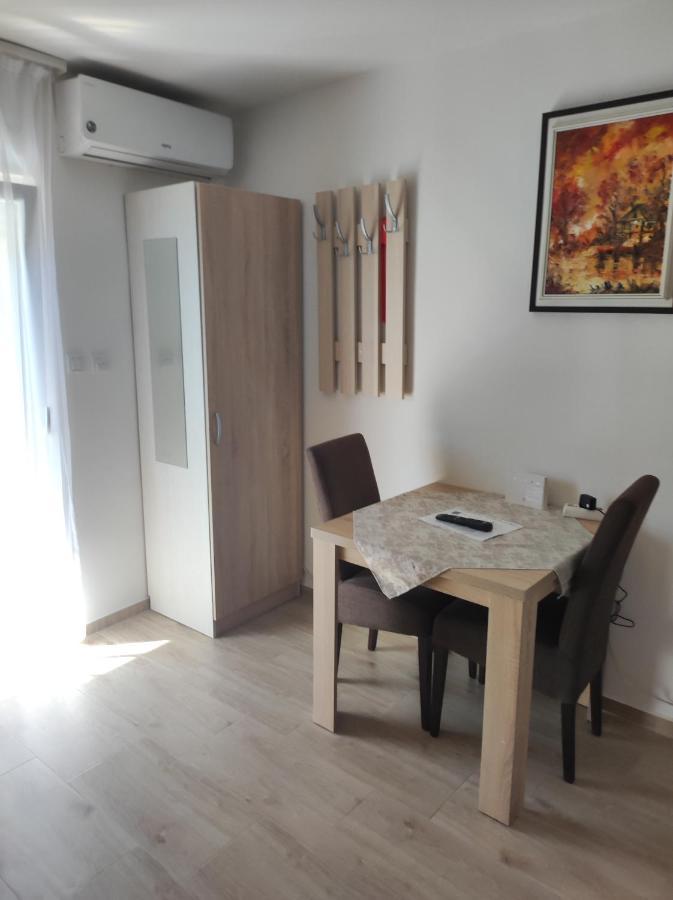 Vila Lux Nedeljkovic Gornja Trepca Apartment ชาชาค ภายนอก รูปภาพ